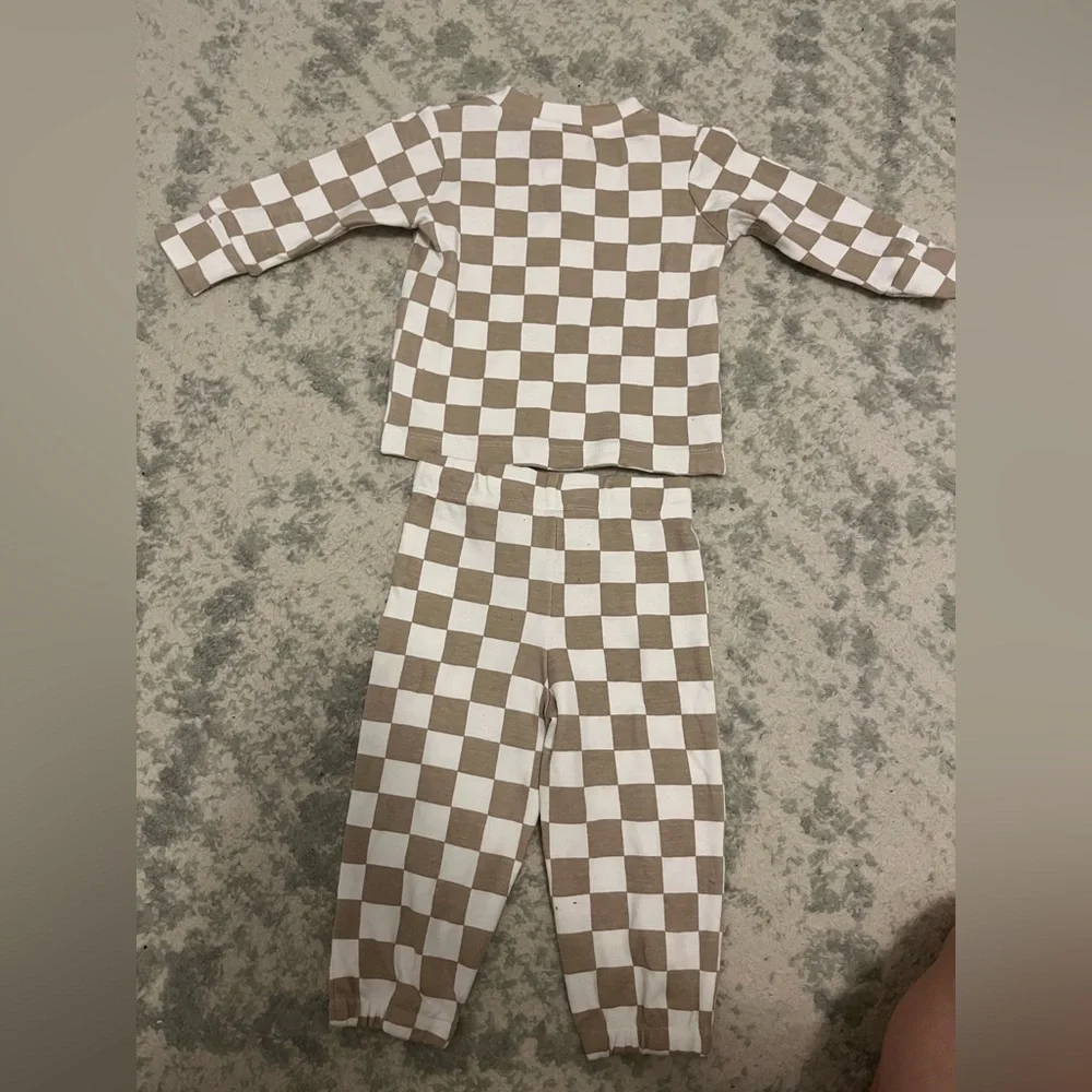 SIIX NWOT Tiramisu Checkerboard Organic Wells Top and Pants Matching Set Outfit